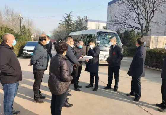 安陽市委副書記、市長高永深入集團(tuán)公司援建文峰區(qū)方艙隔離點(diǎn)改建項目實地調(diào)研